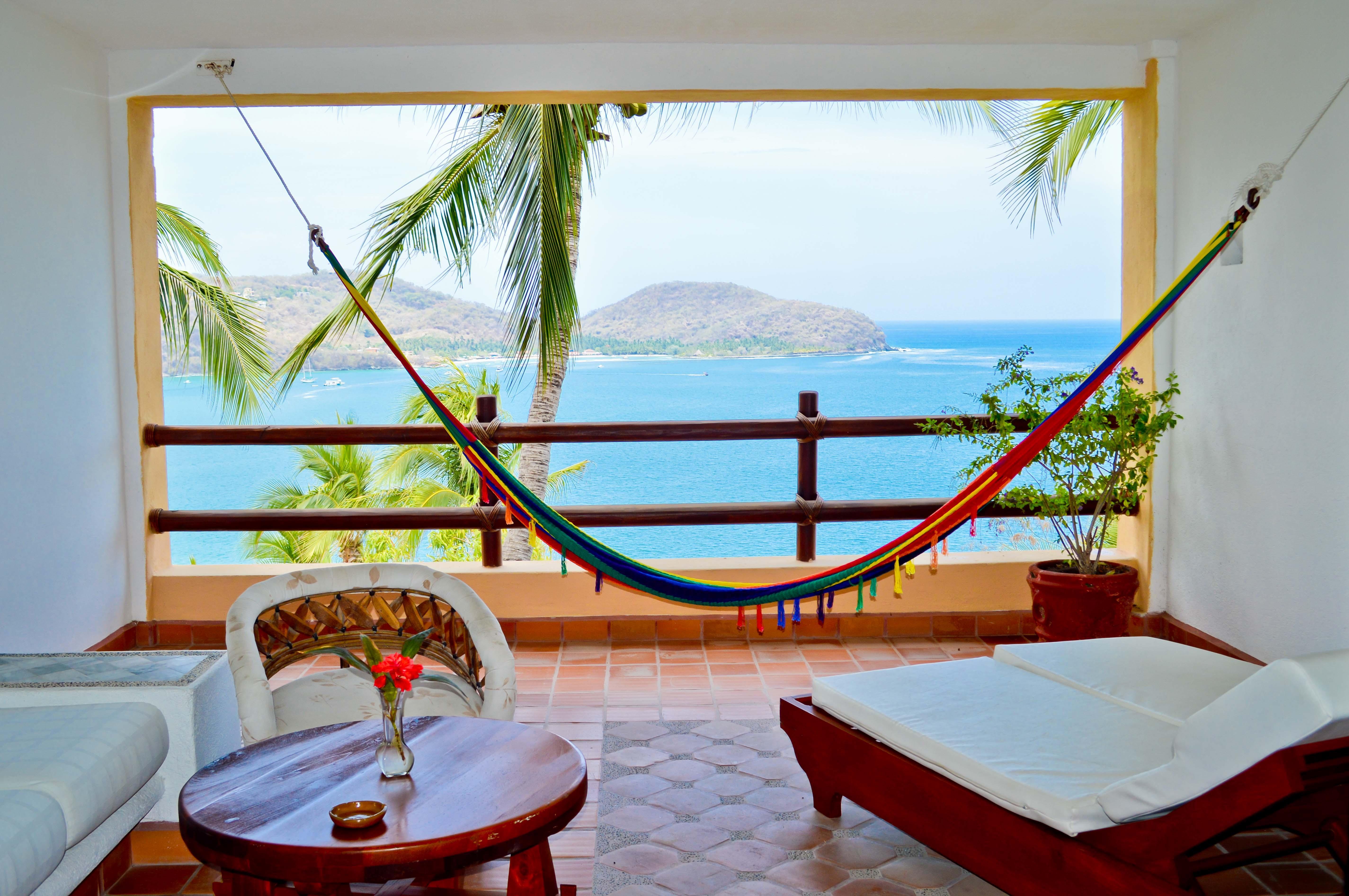 Hotel Catalina Beach Resort Сиуатанехо Экстерьер фото