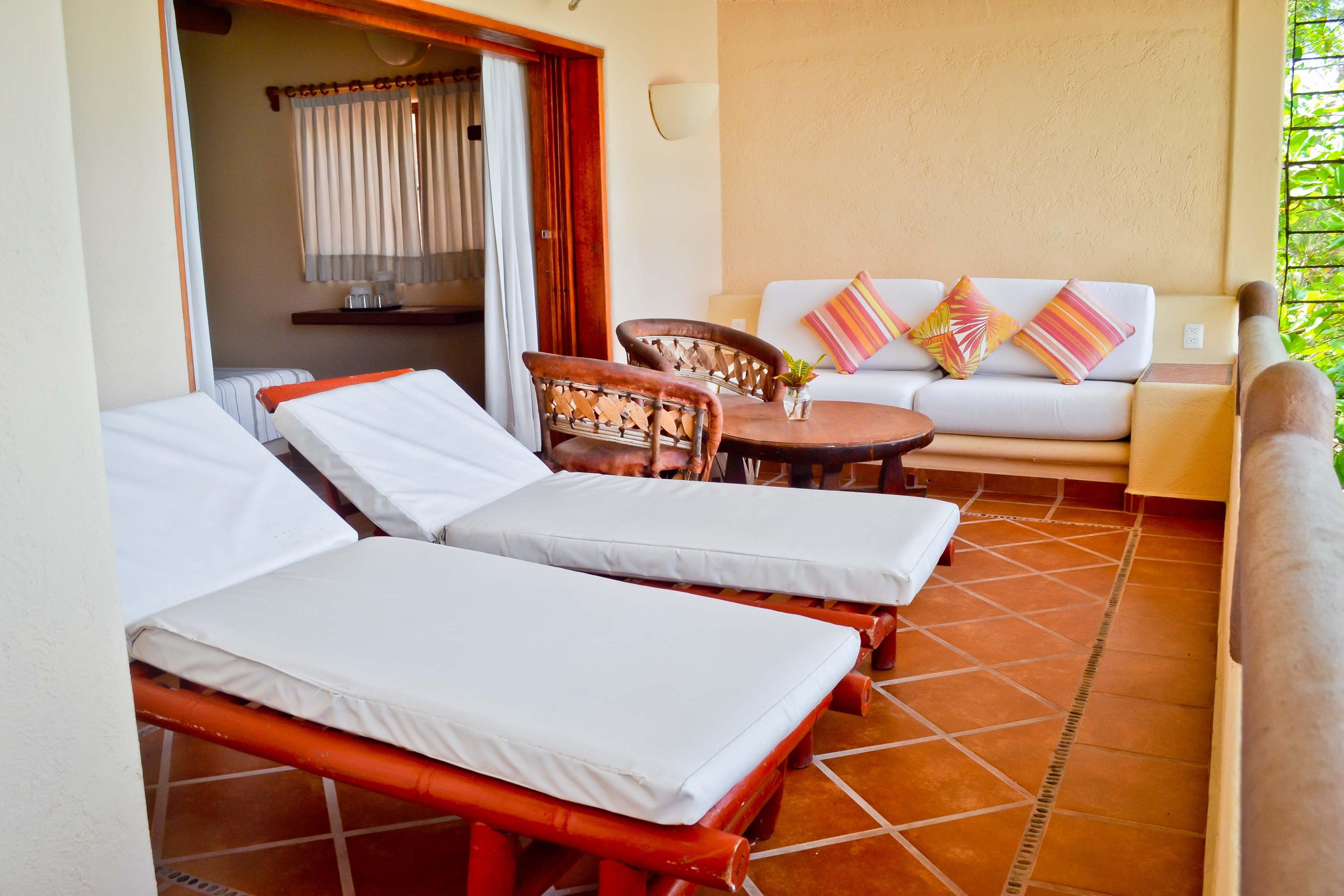 Hotel Catalina Beach Resort Сиуатанехо Экстерьер фото