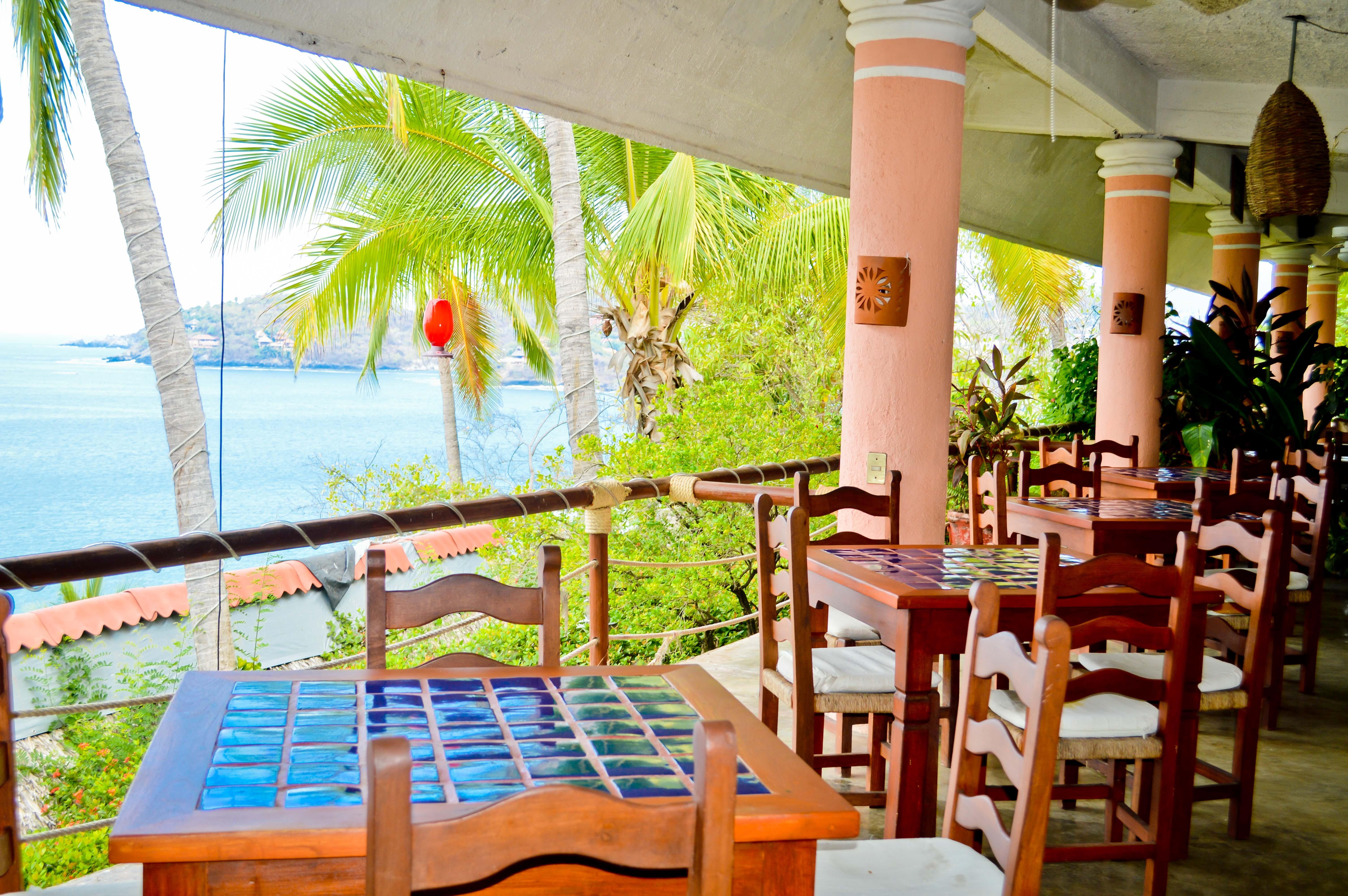 Hotel Catalina Beach Resort Сиуатанехо Экстерьер фото
