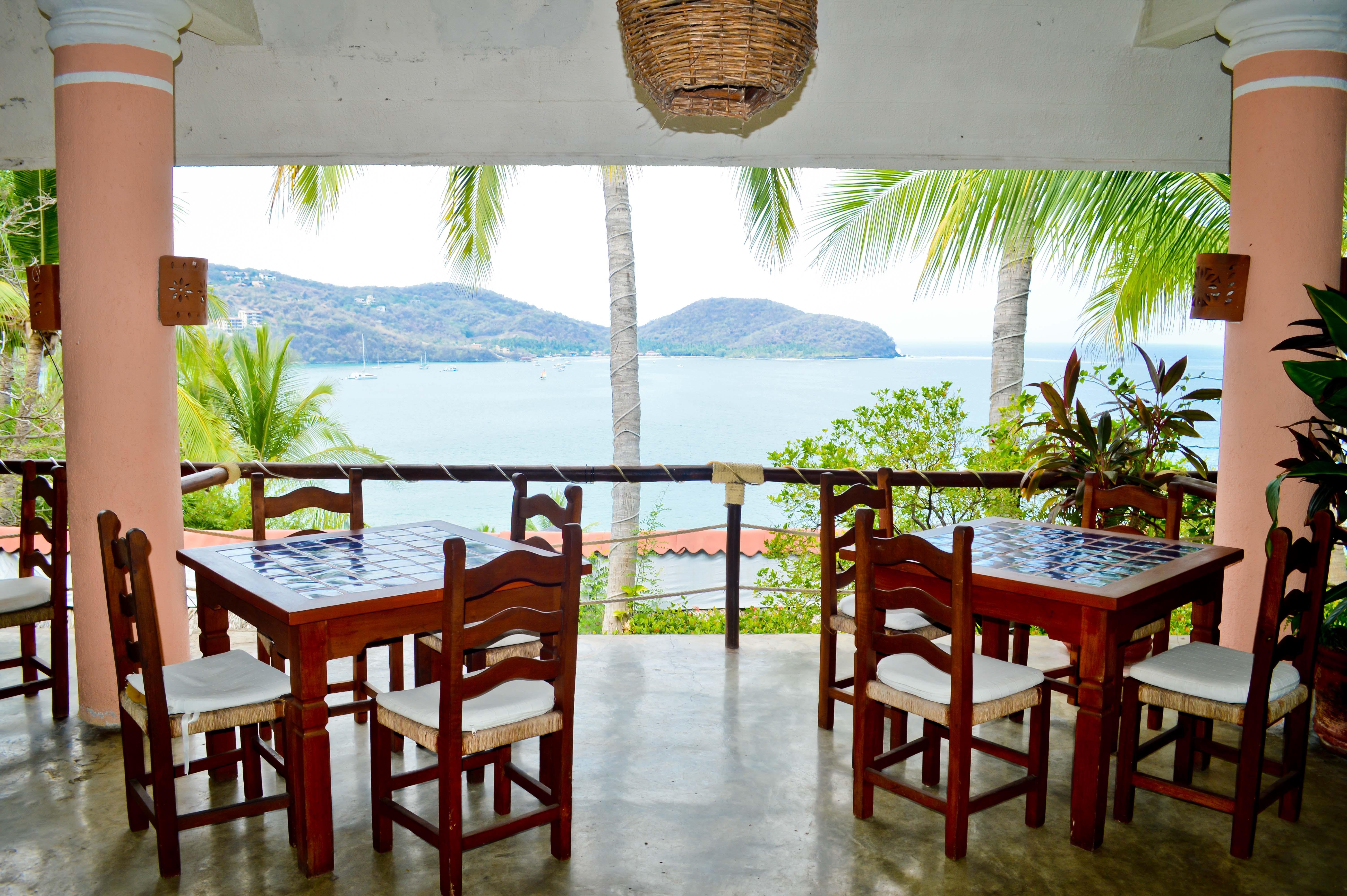 Hotel Catalina Beach Resort Сиуатанехо Экстерьер фото
