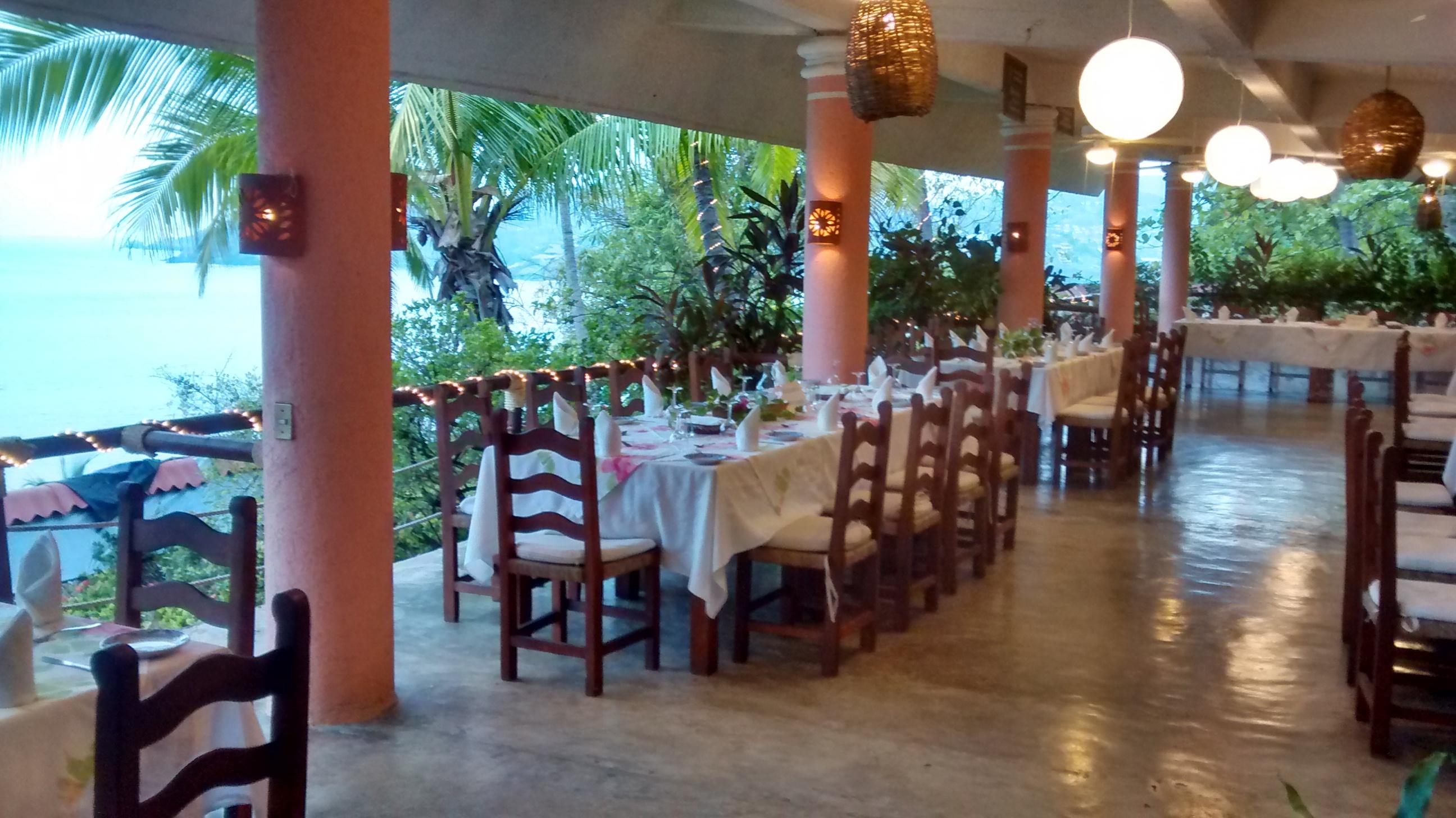 Hotel Catalina Beach Resort Сиуатанехо Экстерьер фото