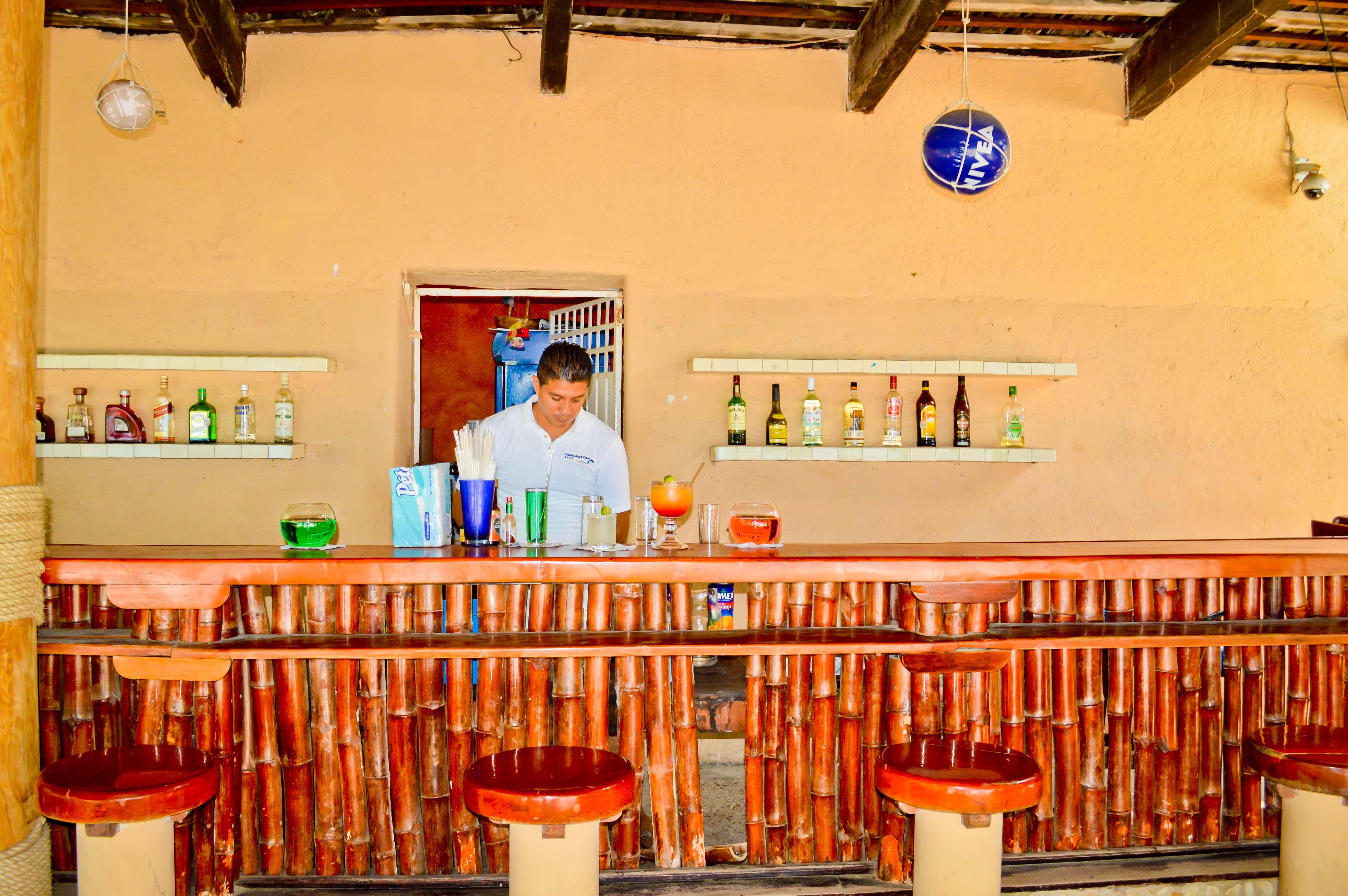 Hotel Catalina Beach Resort Сиуатанехо Экстерьер фото