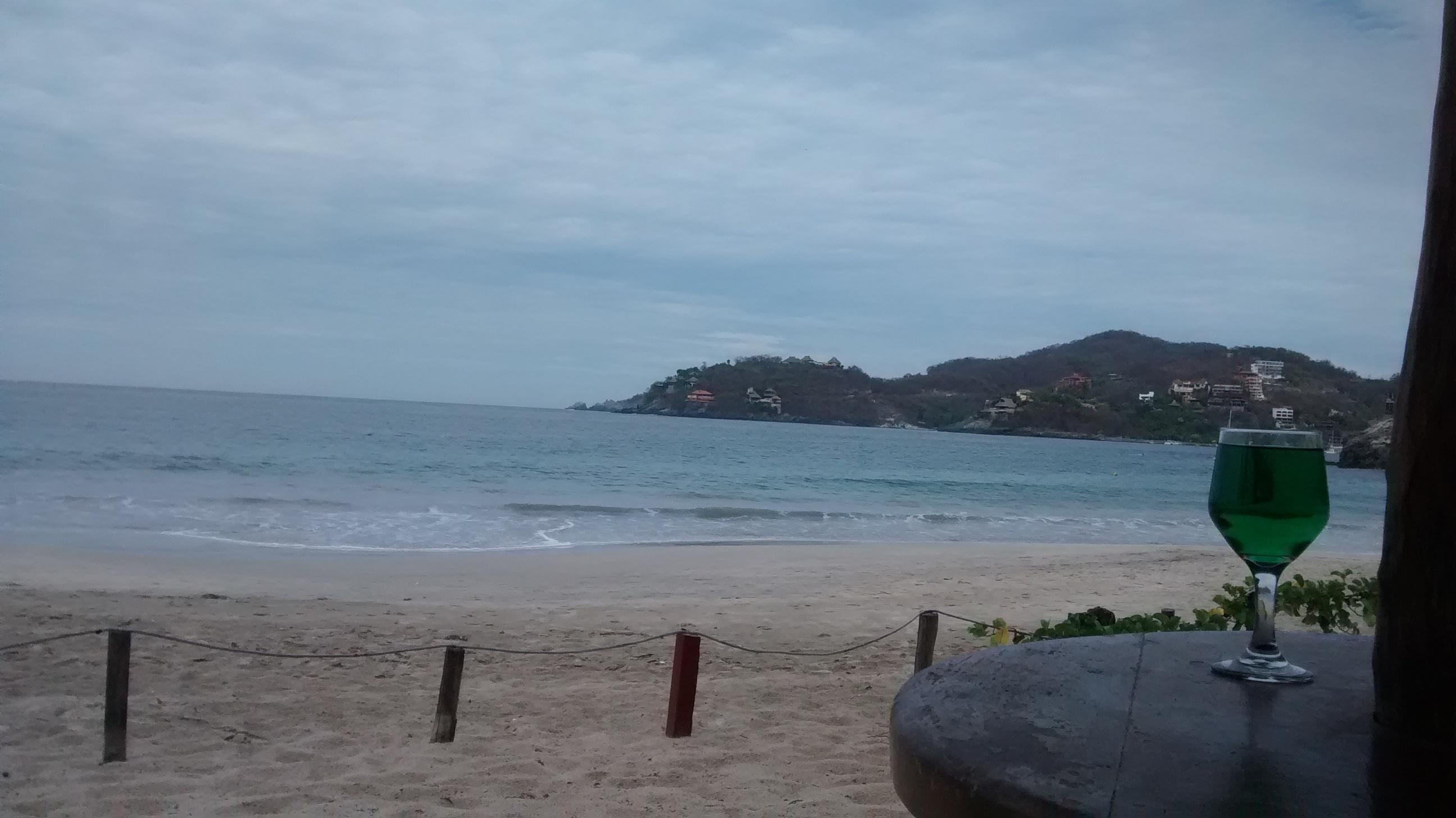 Hotel Catalina Beach Resort Сиуатанехо Экстерьер фото