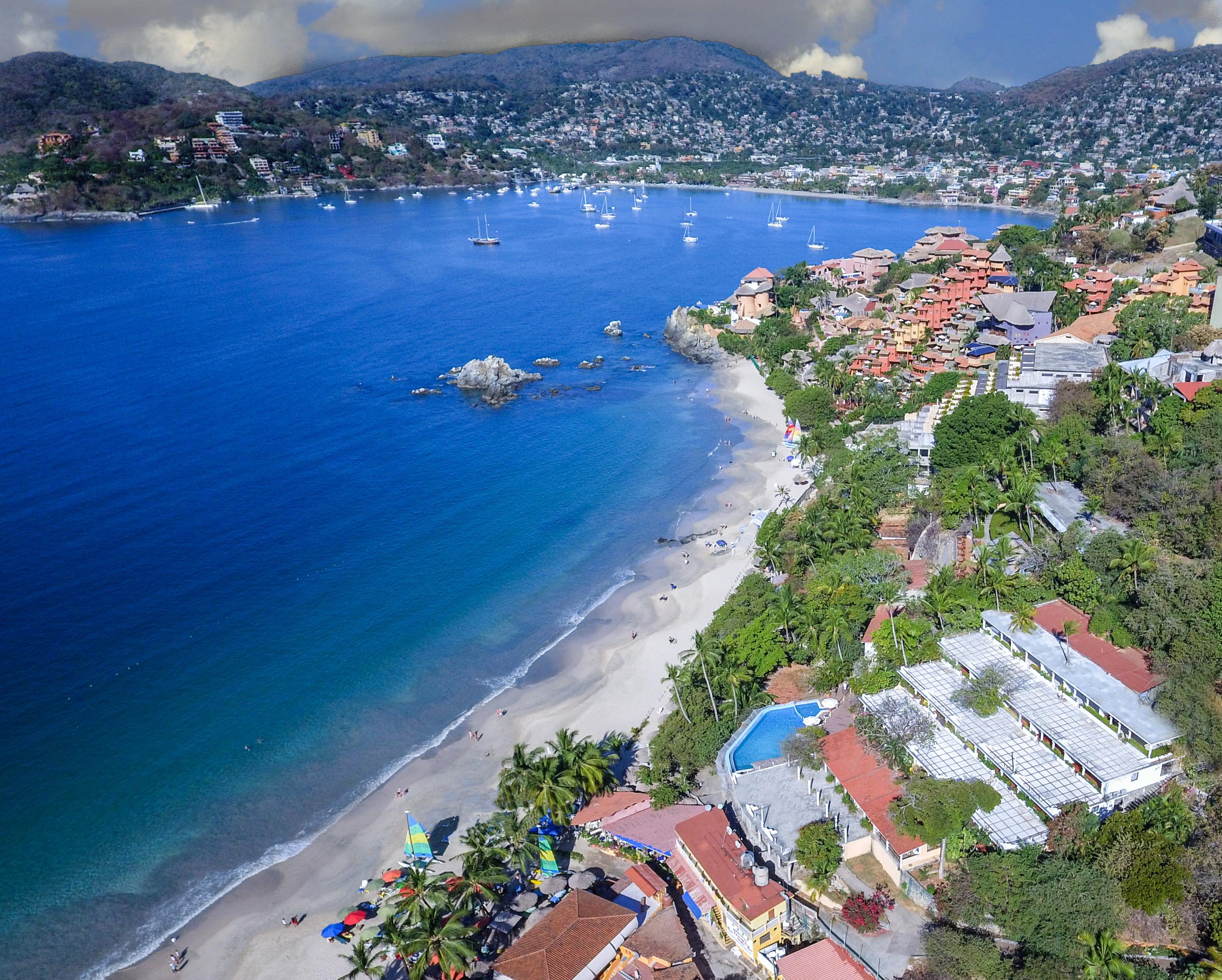 Hotel Catalina Beach Resort Сиуатанехо Экстерьер фото