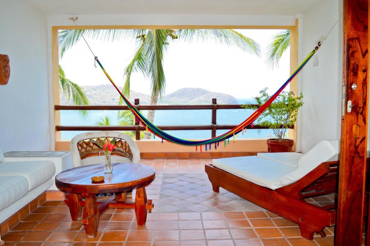 Hotel Catalina Beach Resort Сиуатанехо Экстерьер фото