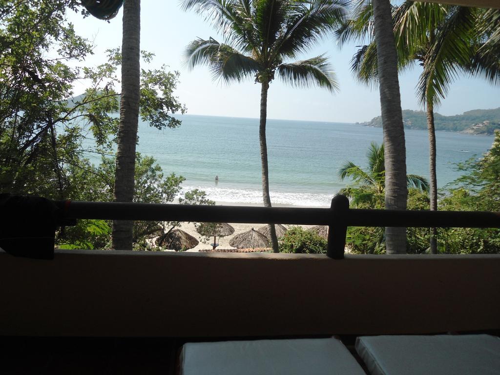 Hotel Catalina Beach Resort Сиуатанехо Экстерьер фото